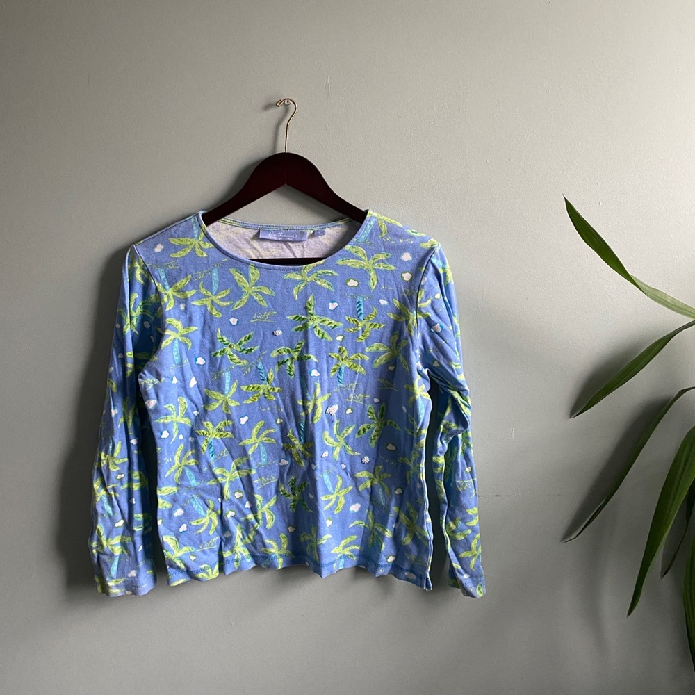 Fun summer light long sleeve 🌴